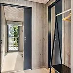 Modern With Mountains And Sea Views In ヘニングスヴァール