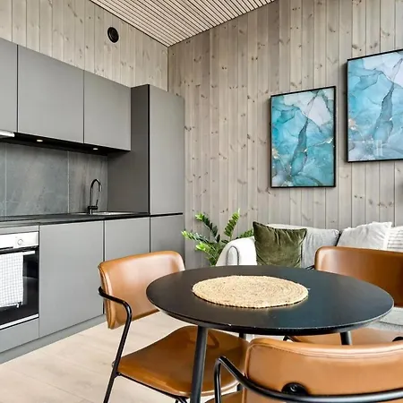 Modern With Mountains And Sea Views In Apartment *