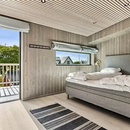 Modern With Mountains And Sea Views In * Henningsvaer
